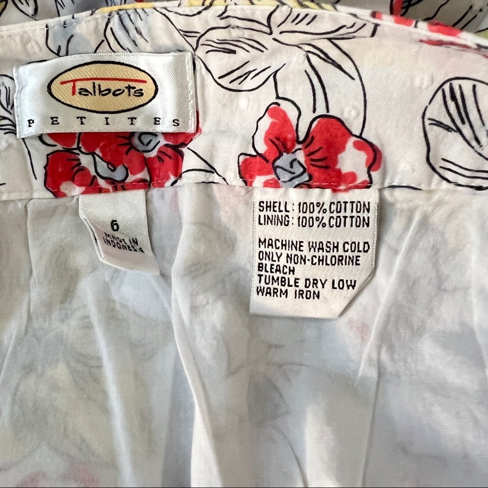 Talbots Woman’s Petites Floral Print With Dragonflies,White Swiss Dots - Picture 6 of 6